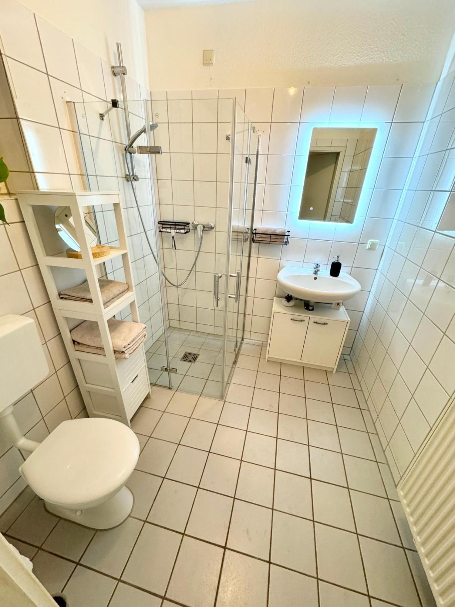 Ferienwohnung Schildblick Modernes Apartment Direkt In Der Altstadt Von Erfurt Nahe Der Kraemerbruecke - Beste Innenstadtlage Exteriör bild